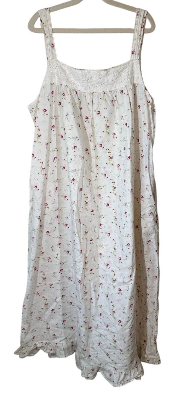 The 1 For You VTG Cottage White w/Pink Floral Print Eyelet Lace Nightgown Small